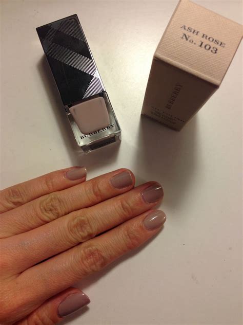 Burberry Nail Polish in Ash Rose: An up